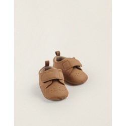 HOOK-AND-LOOP SHOES FOR NEWBORNS, BROWN